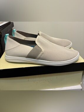 Women’s slip on comfort shoes